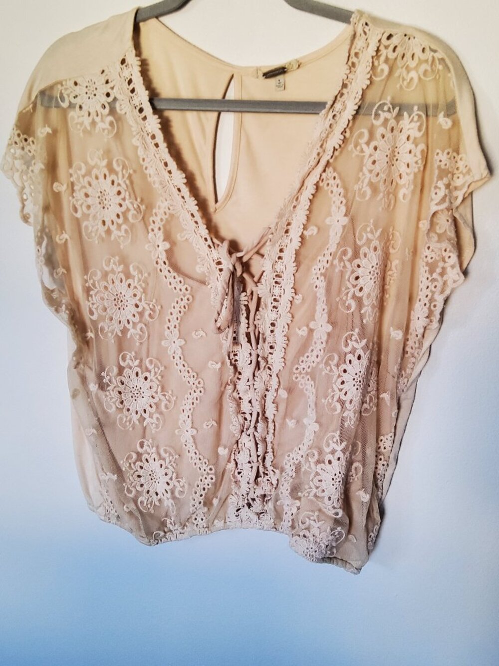 Gimmicks Boho Chic Lace semi sheer top size L